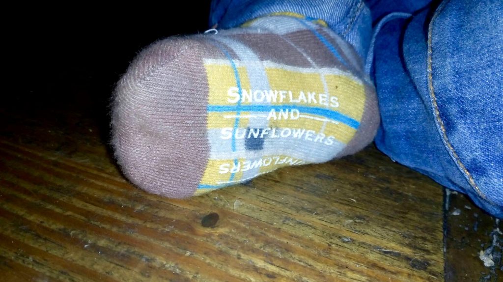 Snowflakes and sunflowers children's socks review and giveaway