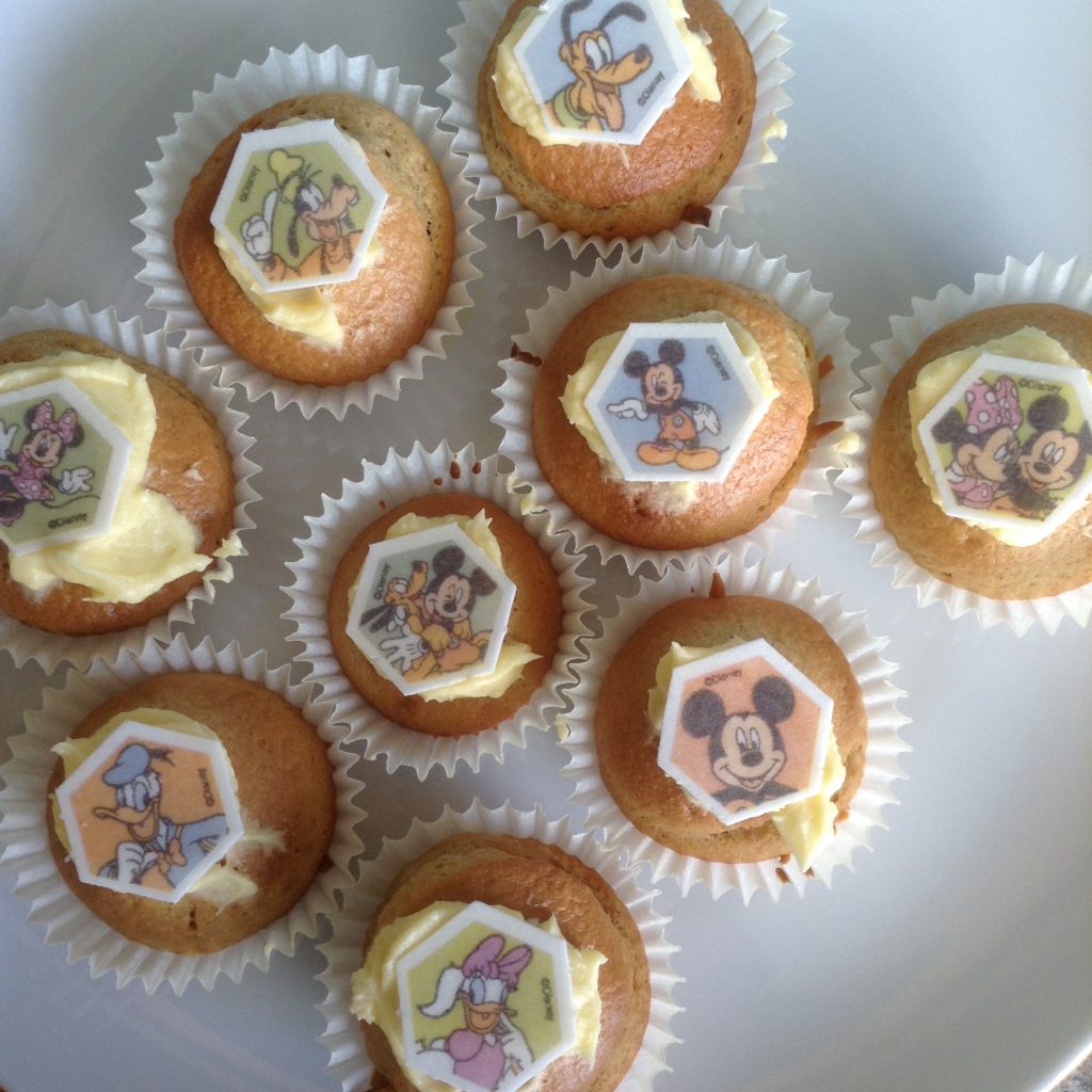 Mickey Mouse cup cakes