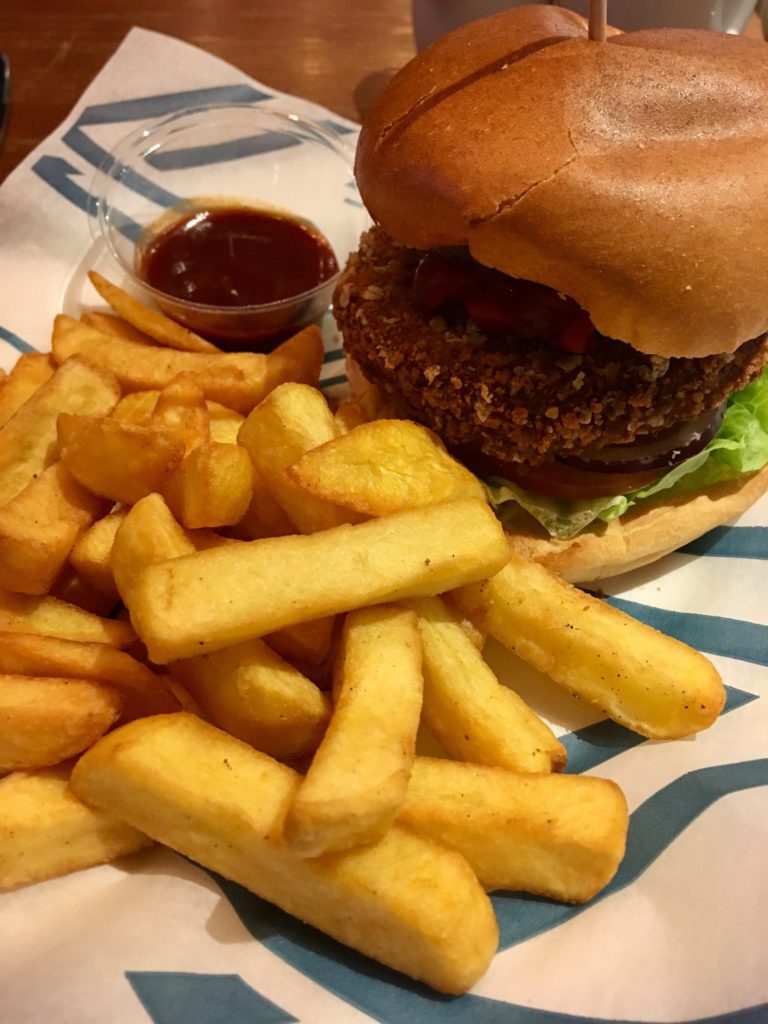 Burger and chips 