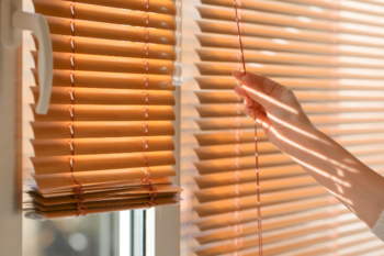 light wood window blinds