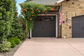 garage at side of house
