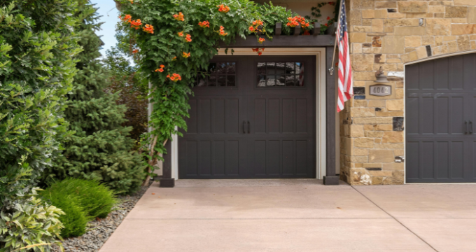 garage at side of house